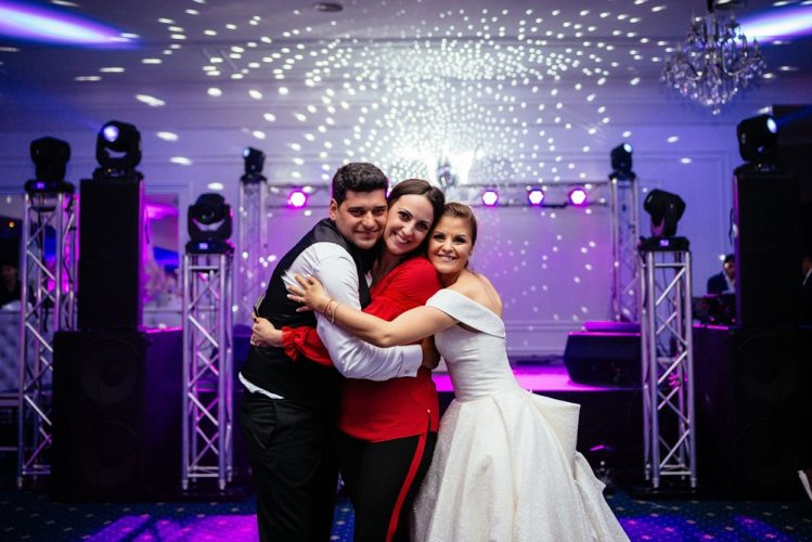 Photo  By Cotea Razvan | Fotograf Nunta |  https://www.cotearazvan.ro/  |  Servicii Foto-video