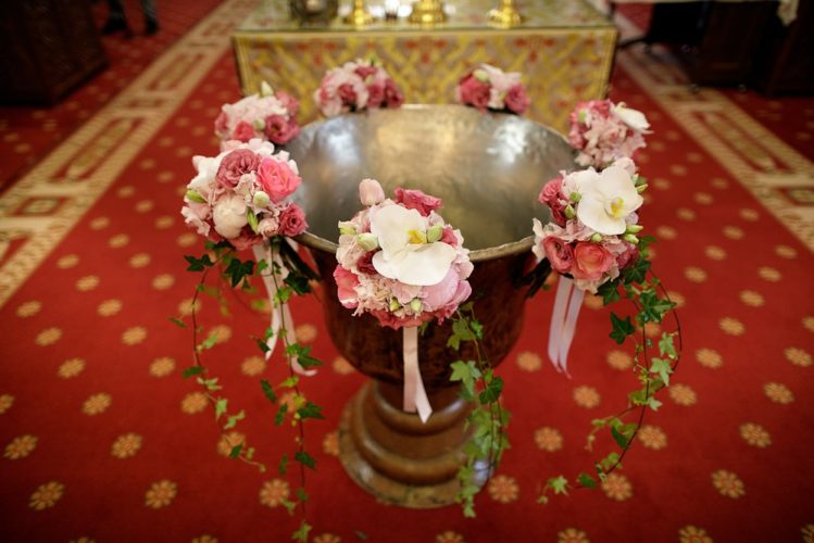 organizare_botez_flori_cristelnita_fetita